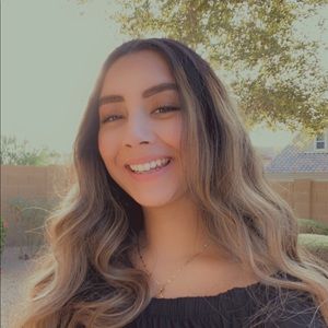 Meet your Posher, Sabrina